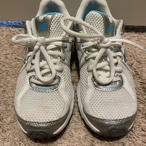 New Balance size 5 walking shoes